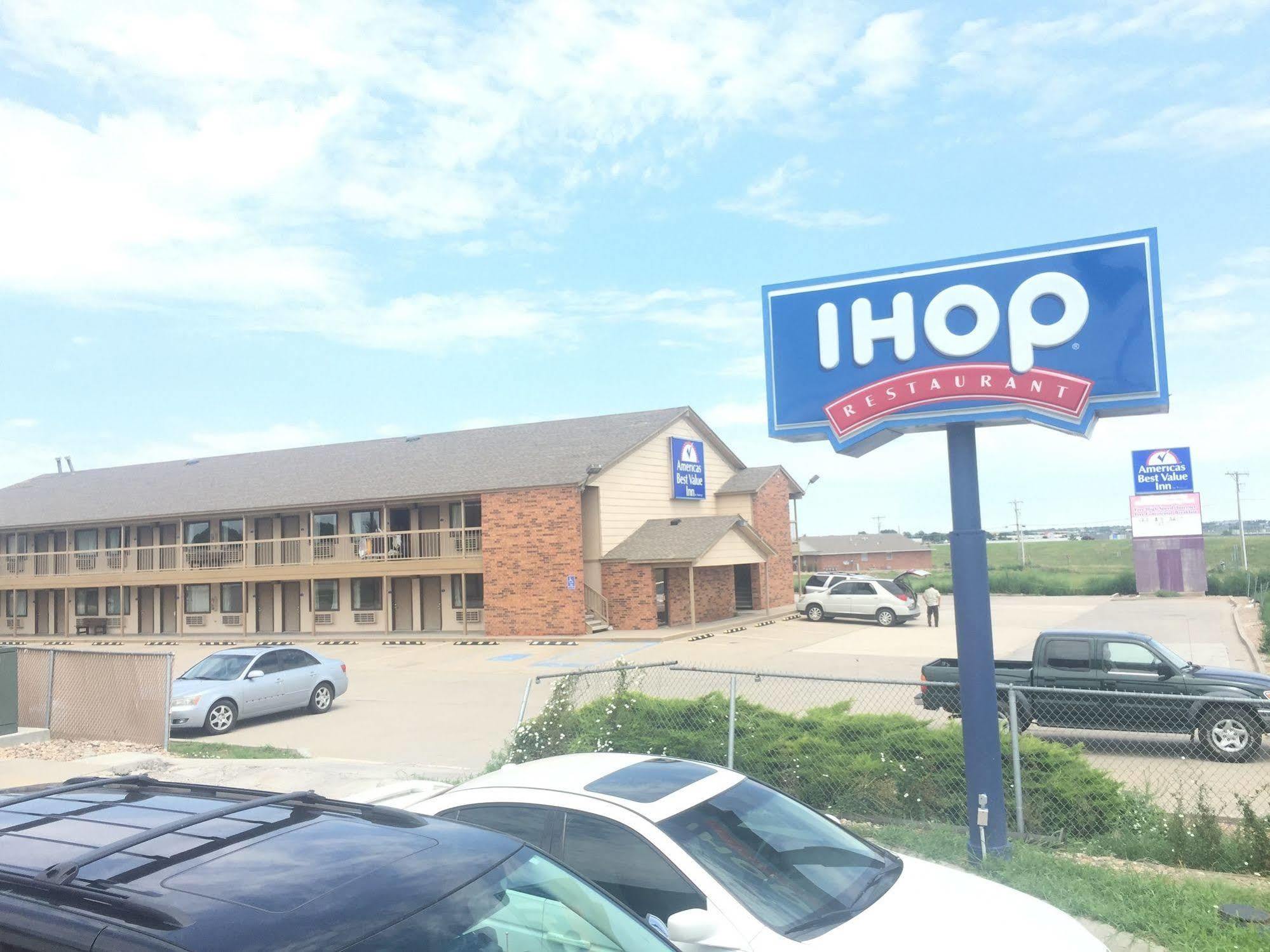 Americas Best Value Inn - Garden City Dış mekan fotoğraf